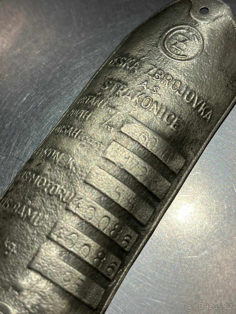 Štítek ČZ 175 předvalka - 2