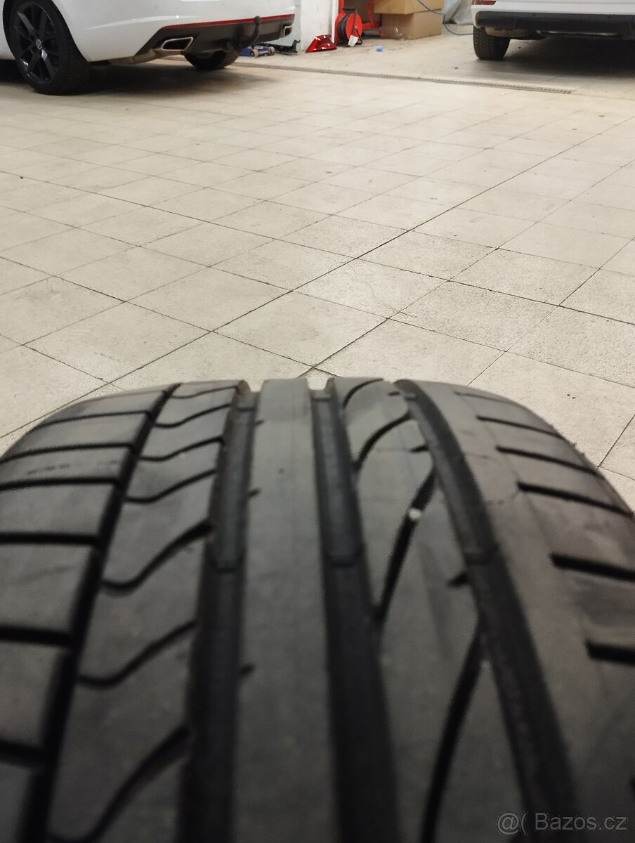 Bridgestone potenza 215/40r 17 - 2