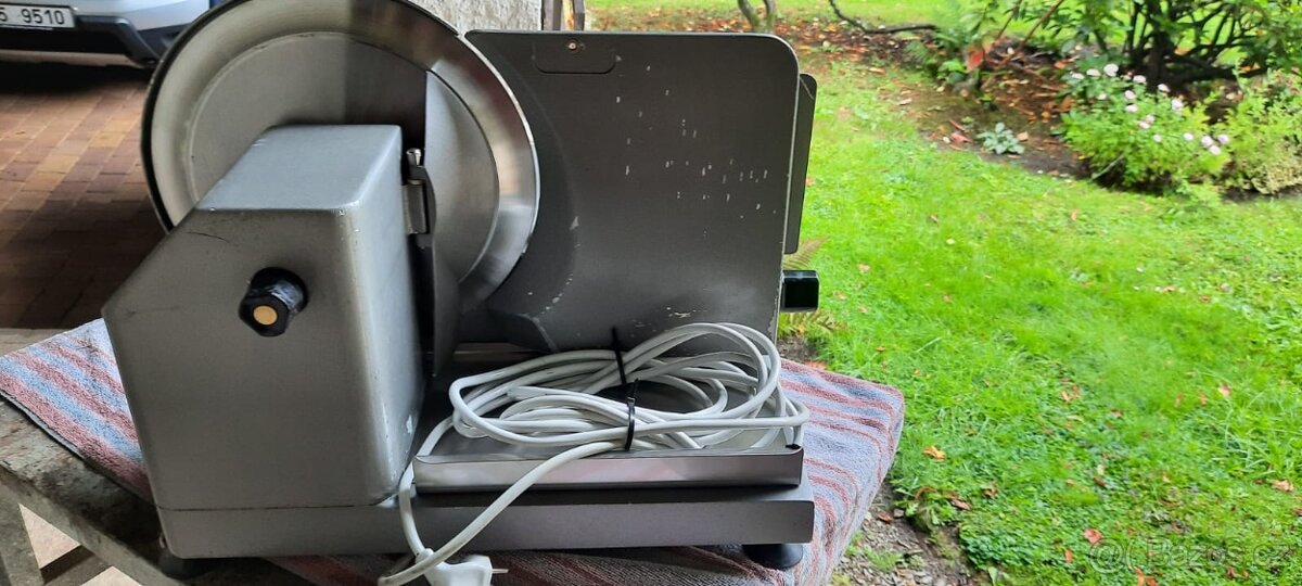 Nářezový stroj NS 301 Strojobal - 2