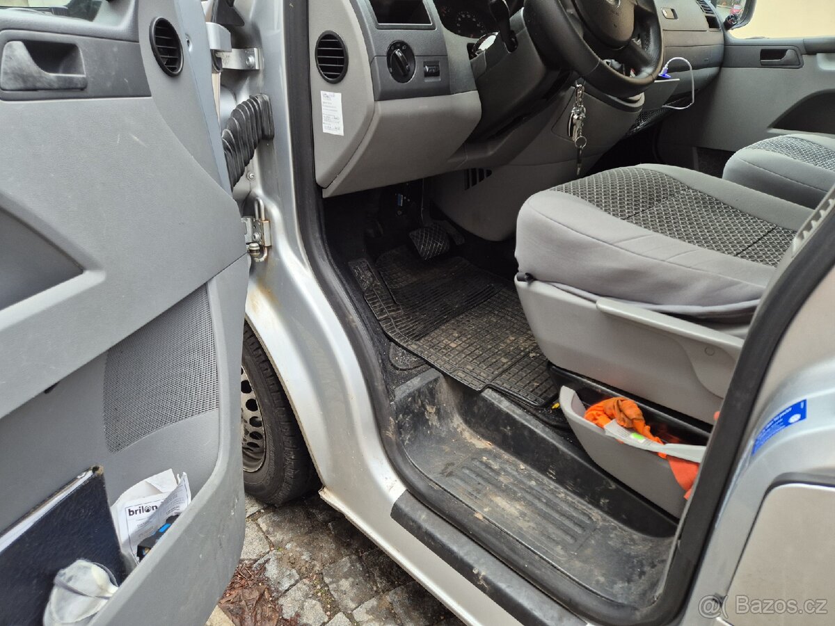 VW T5 caravela - 2