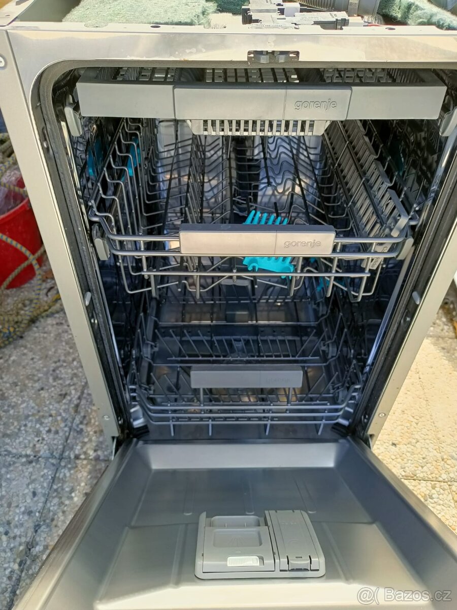 Myčka 45 cm - 2