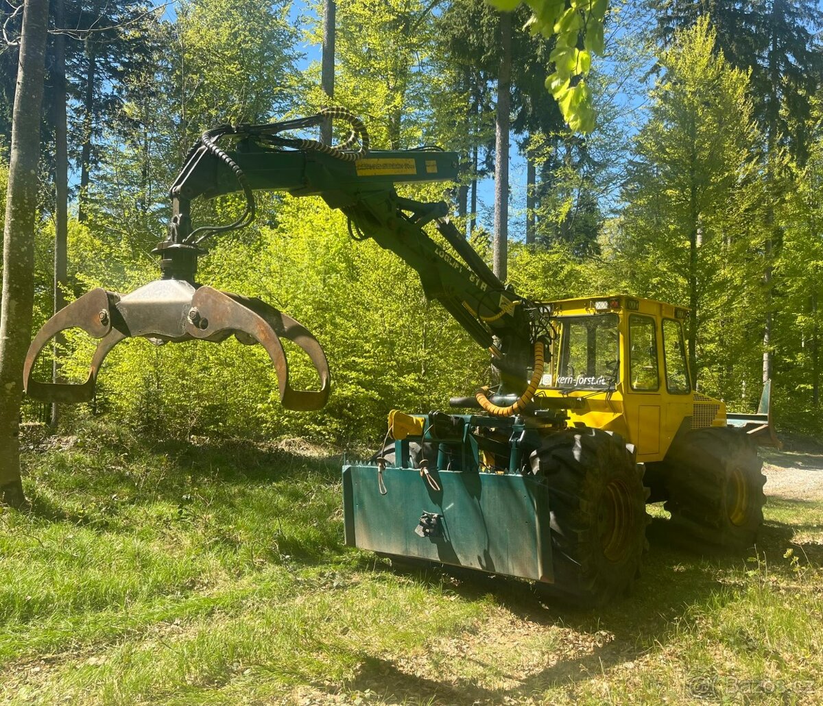 Lesní traktor HSM 904 - 2