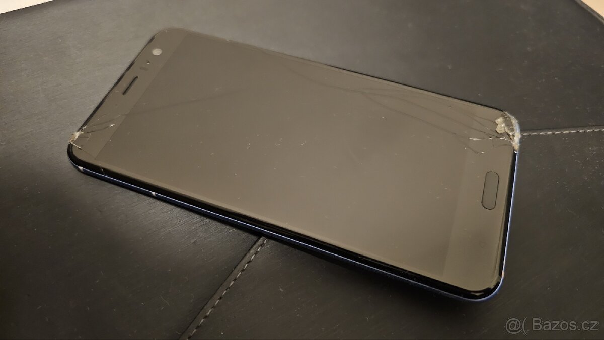 HTC U11 modrý - 2