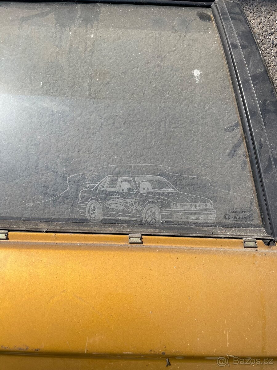 BMW E30 zadní dveře Sedan - 2