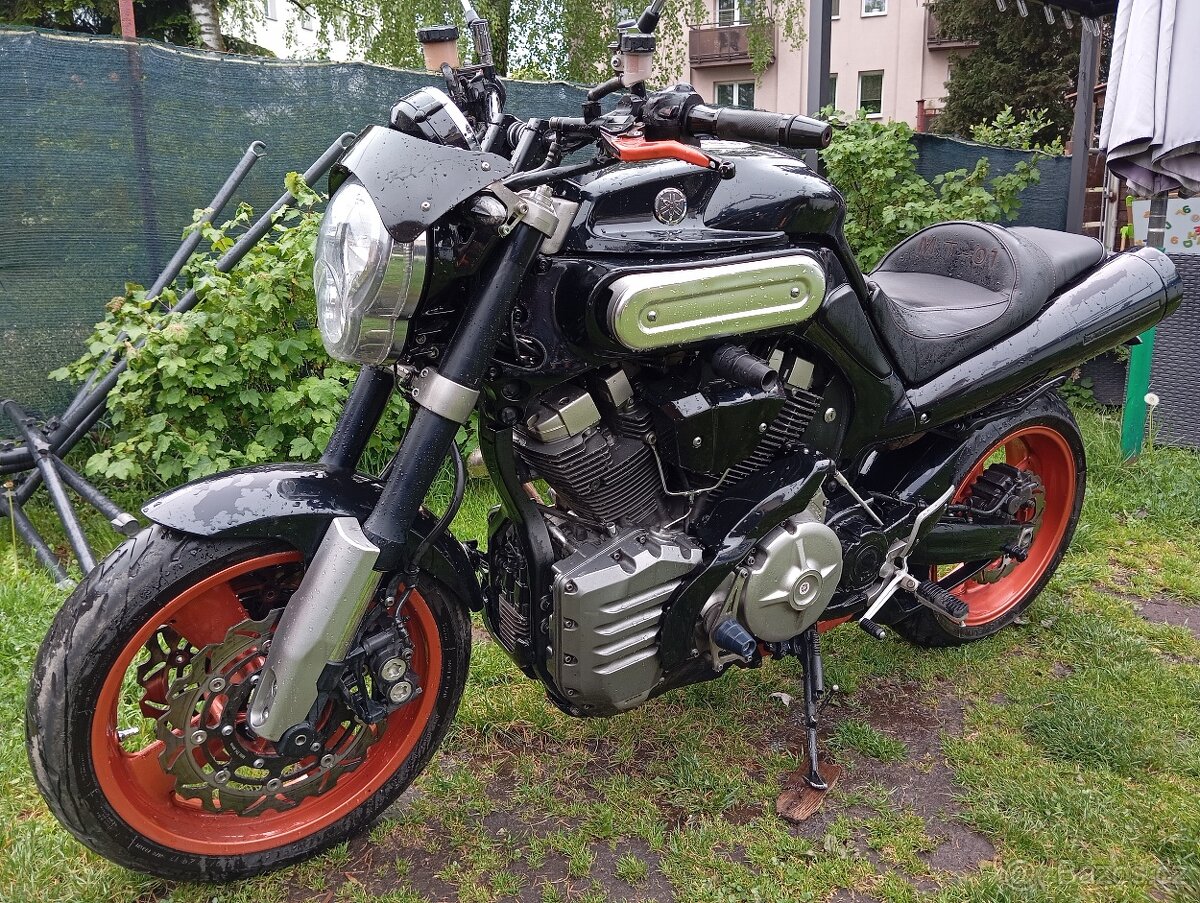 Yamaha MT-01 - 2