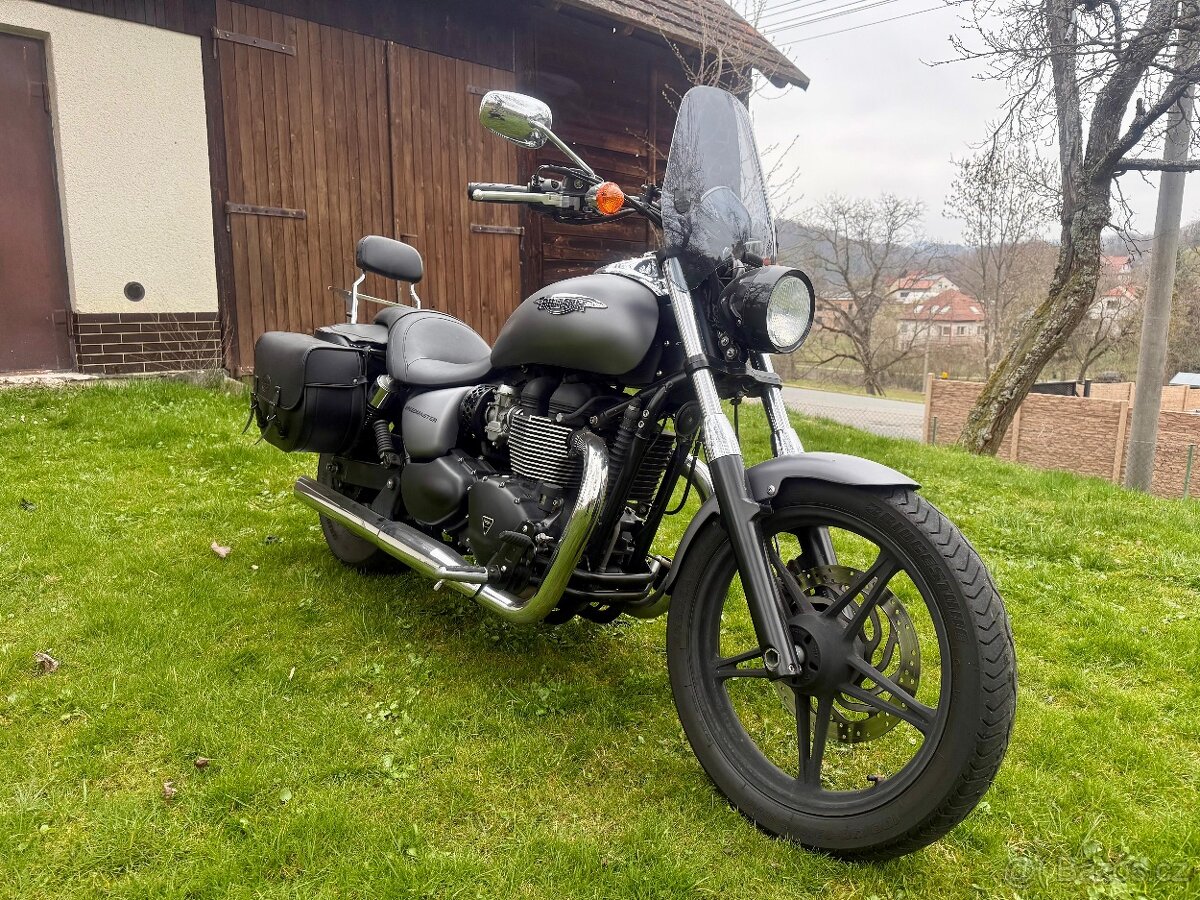 Triumph Speedmaster 900 - 2