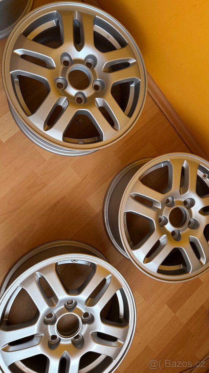 Prodám ALU kola HONDA - 2