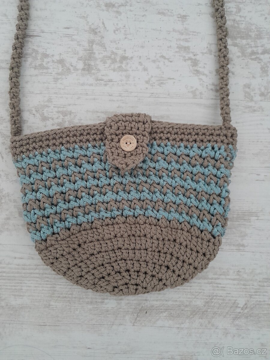 Háčkovaná crossbody kabelka - 2