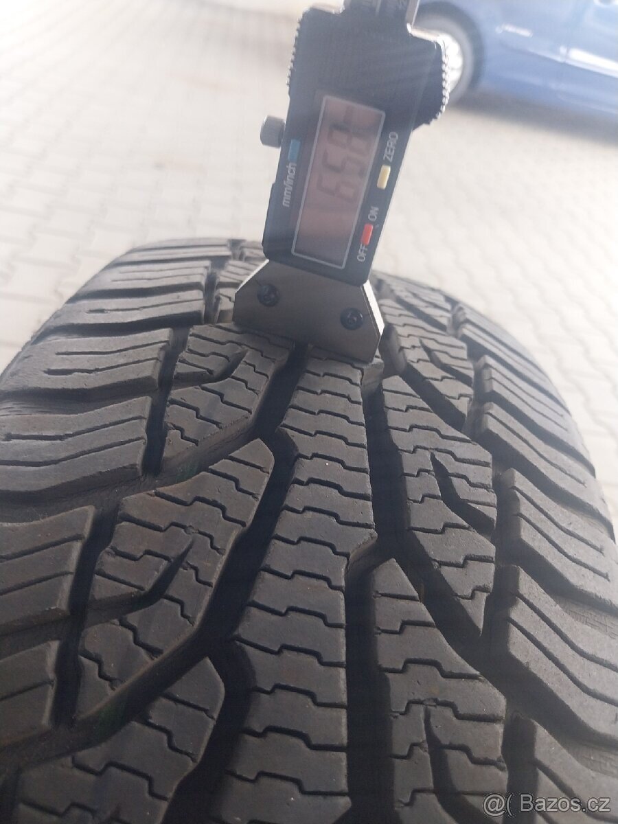 Prodám 2 x pneu Uniroyal 205/55/16 - 2