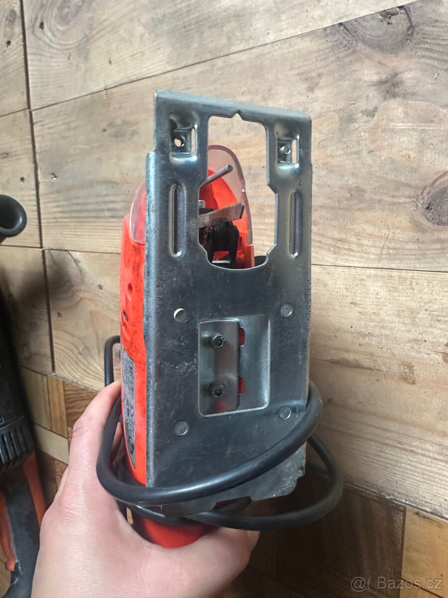 Přímočará pila 650 W – funkční - 2