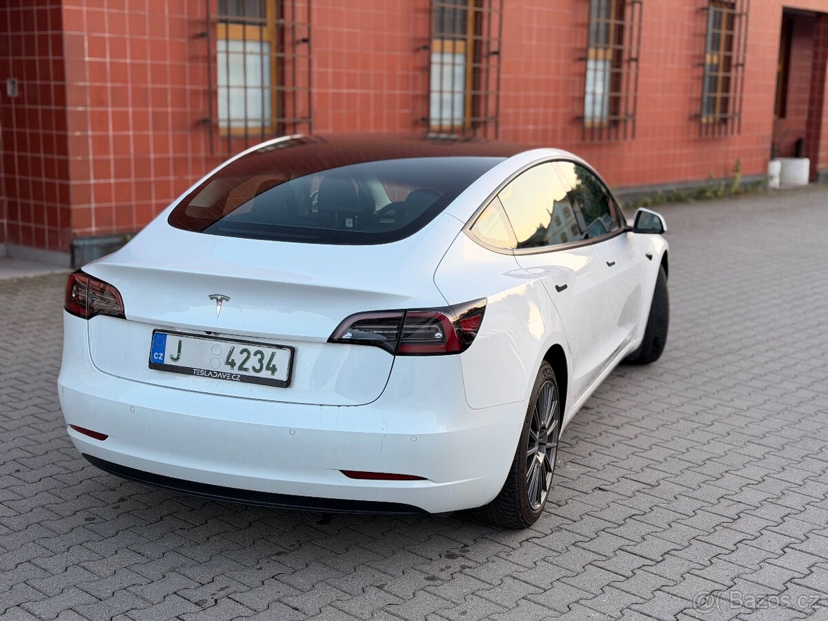 Tesla Model 3 | 2021 | LFP | 92 % | - 2