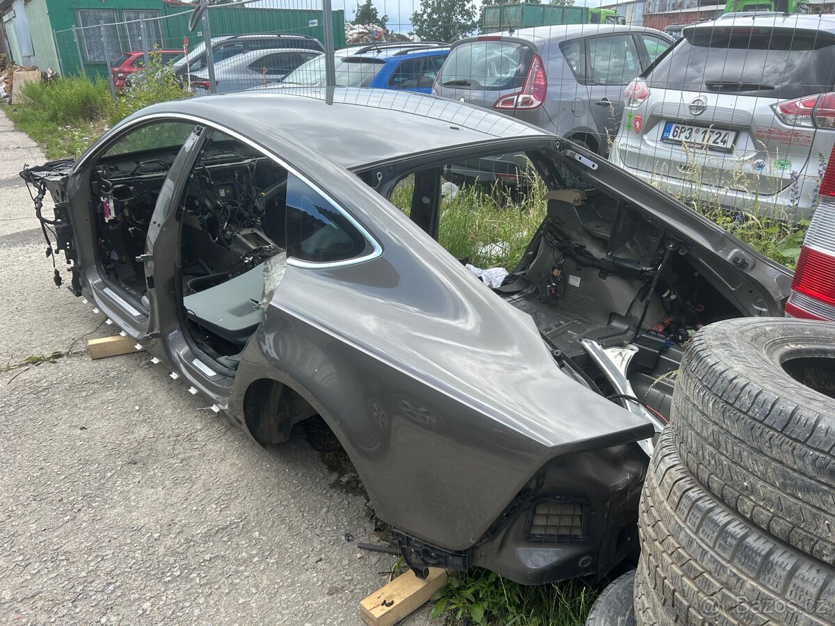 Audi A7 4G díly CDUC - 2