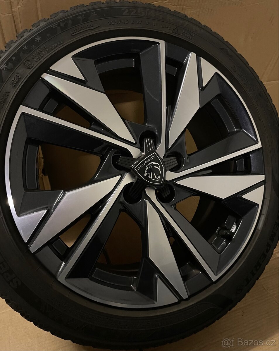 Original zimni alu Peugeot 308 III 225/45/17 95% - 2