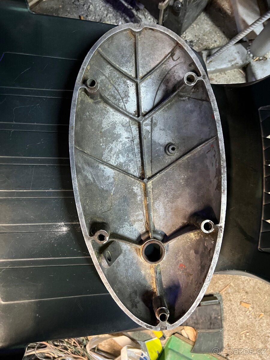 Jawa 250 víko spojky - 2