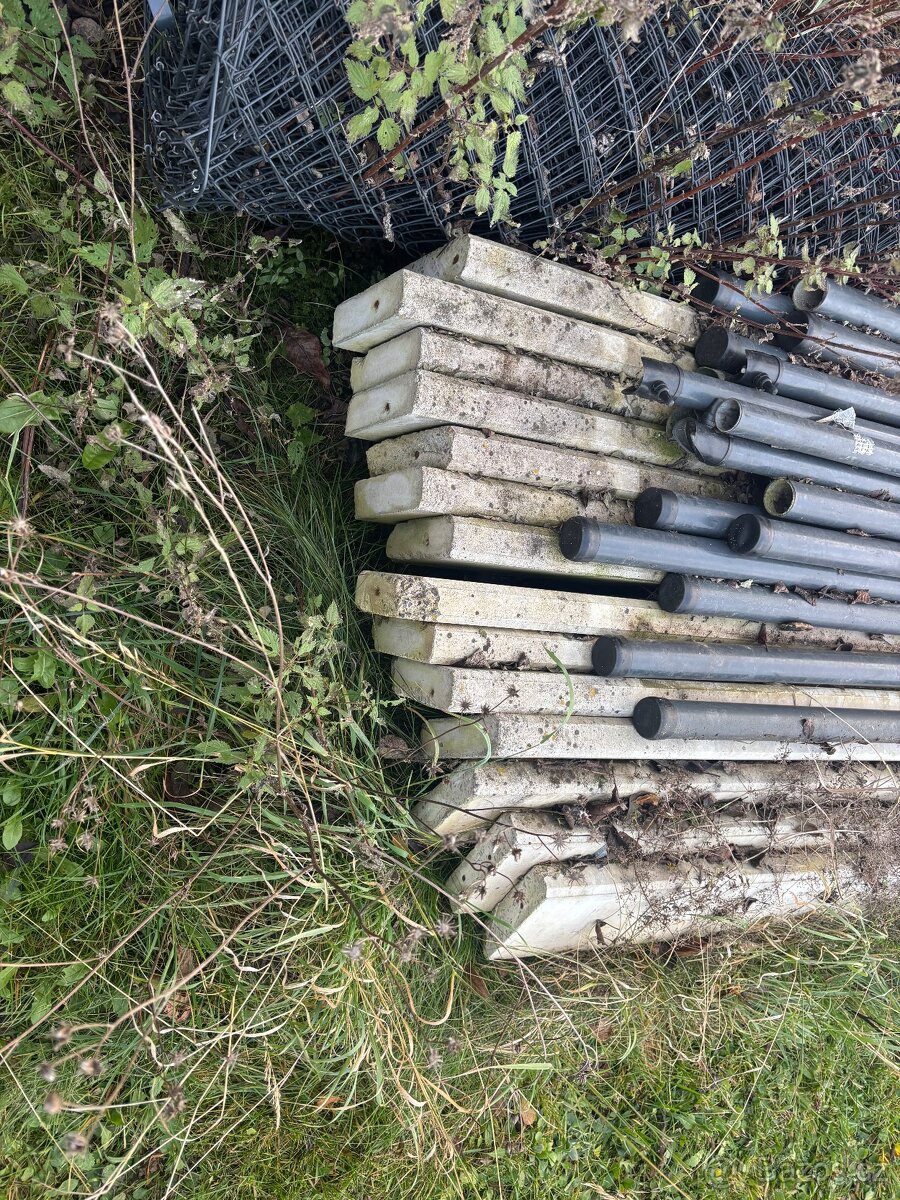 Antracitové pletivo kompletní plot 40bm 1,8m/ pod. desky - 2