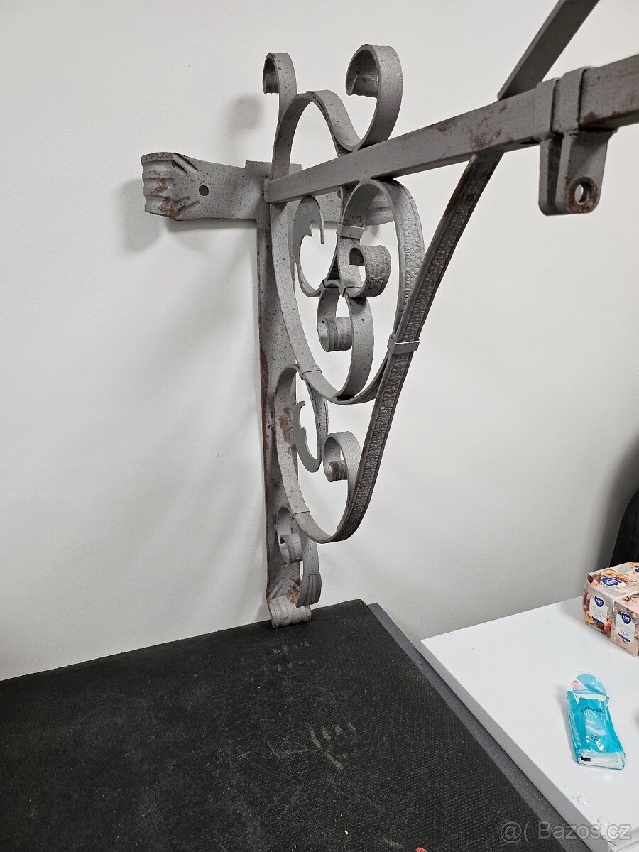 Kovaný ráhnový držák - 2