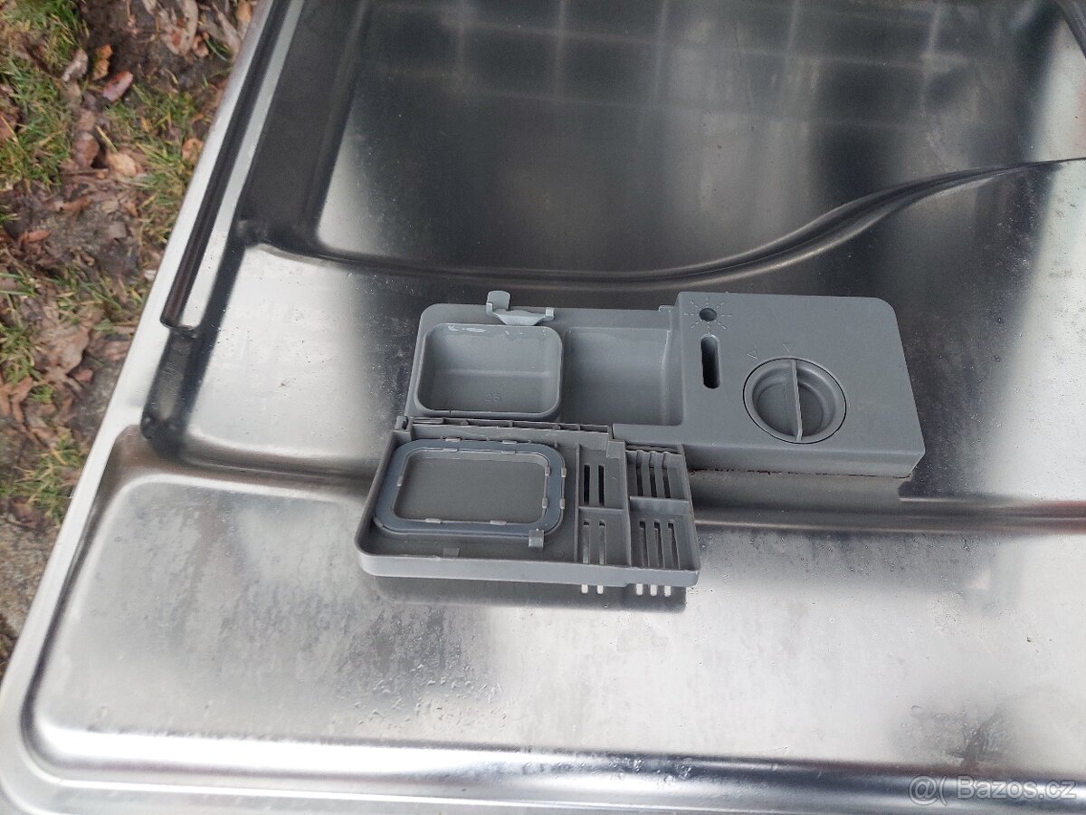 Vestavná myčka nádobí Baumatic BDI 633 - 2