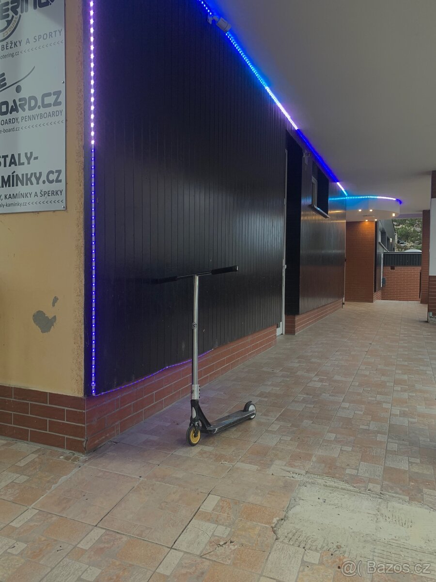 Fresstyle koloběžka - 2