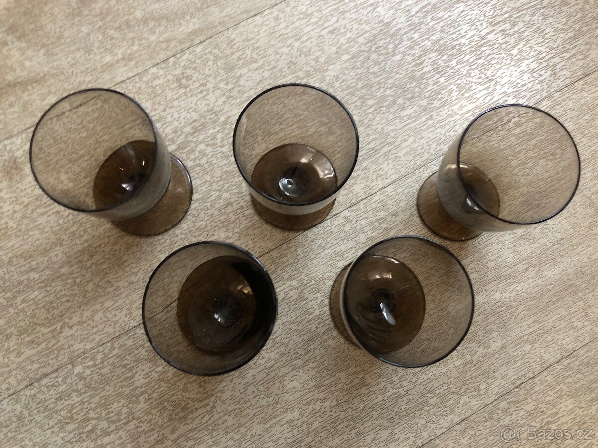 Skleničky pohárky kouřové sklo - 2