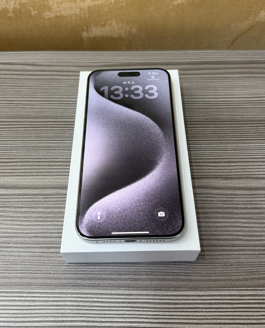 Apple iPhone 15 Pro Max 256GB bílá, 100% baterie - 2