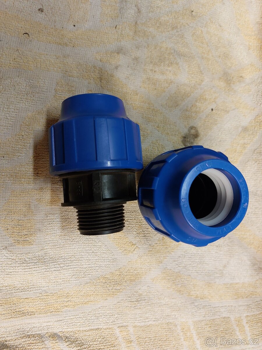 PP spojka 32/1"závity - 2