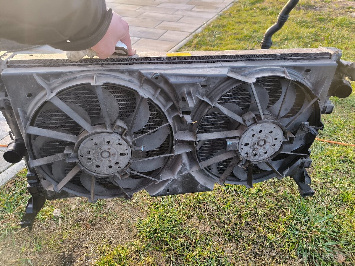 Chladič klimatizace a intercoler laguna III - 2