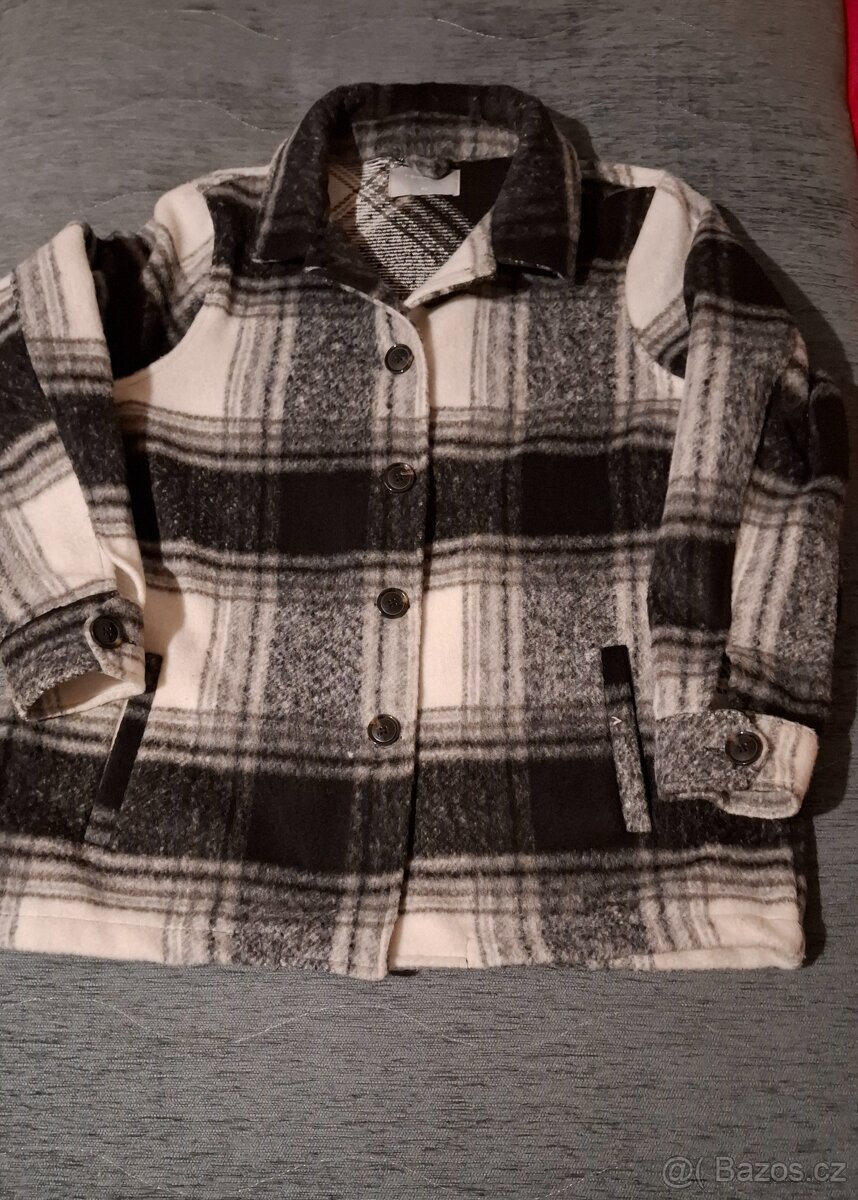 Bunda - kabátek. - 2