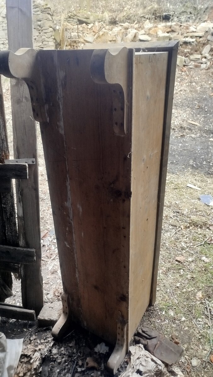 Moučnice - truhla - 2