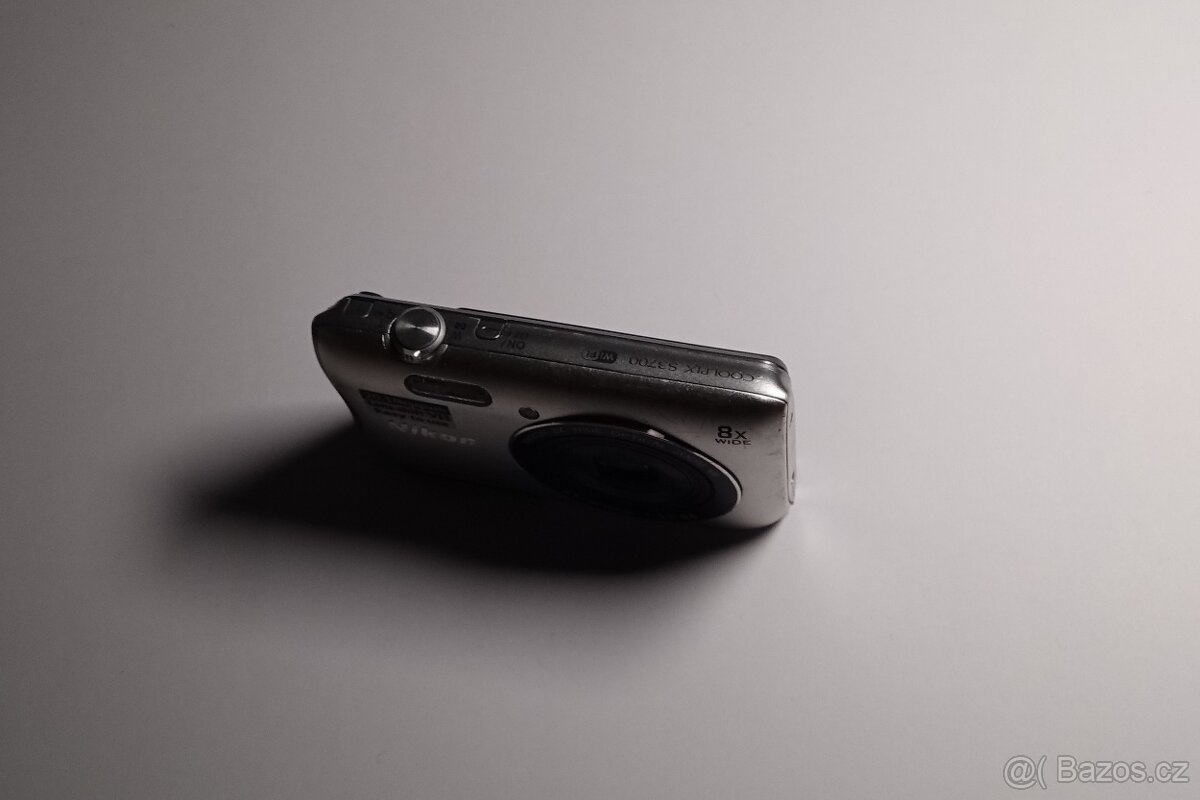 Nikon Coolpix S3700 - 2