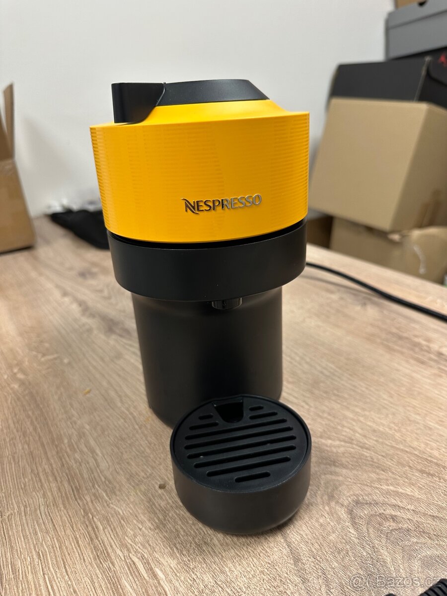 Nespresso Kávovar - 2