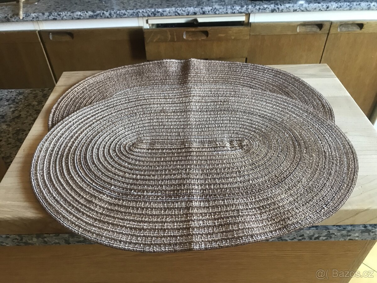 prostirani,cest.polst. , stylový hrnek,obal na tel. - 2