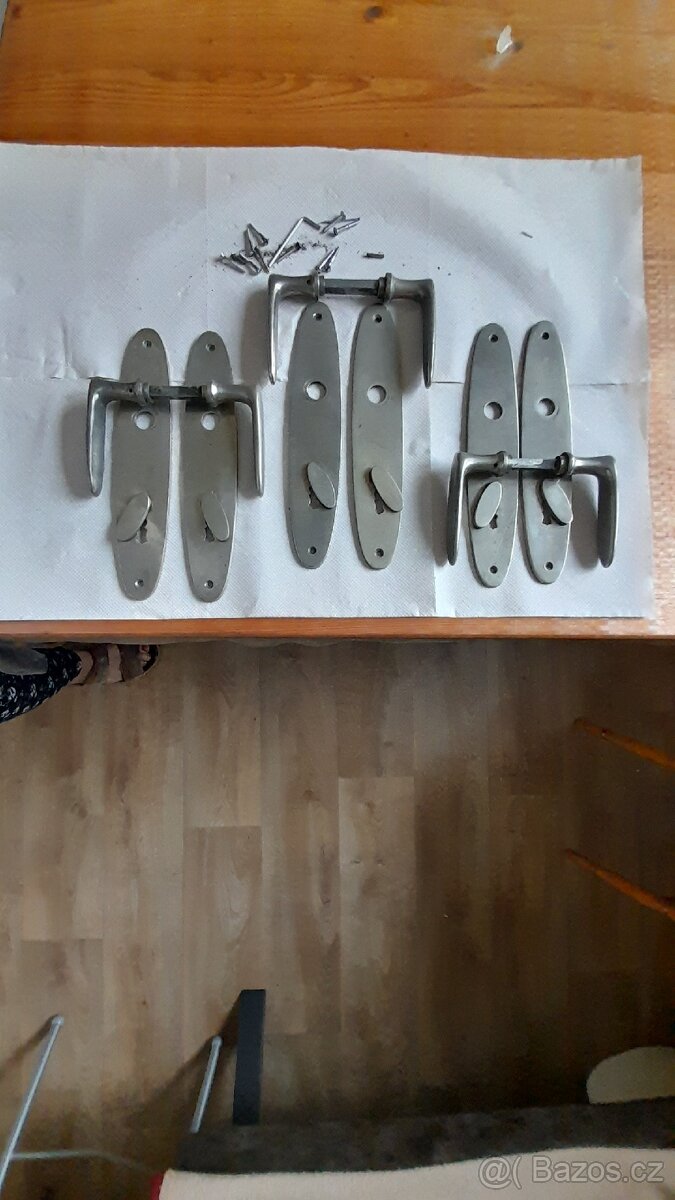 Dveřní kování, kliky - 2