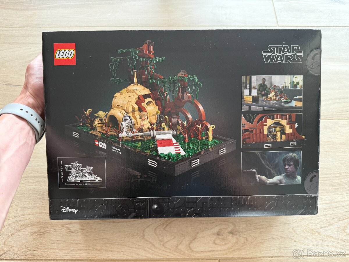 LEGO Star Wars 75330 Dagobah Jedi Training Diorama - 2