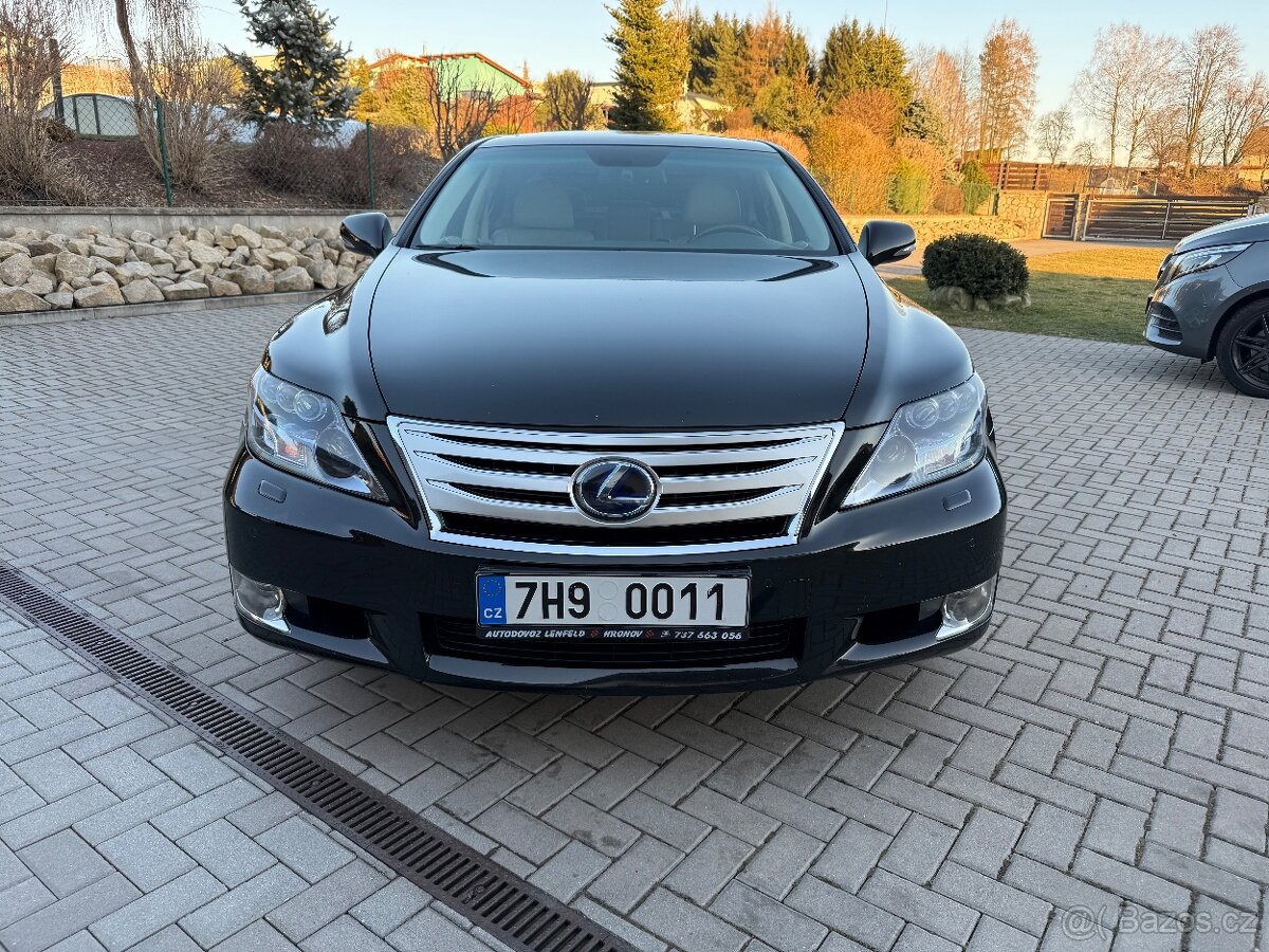 Lexus LS 600h V8, koupeno v ČR - 2
