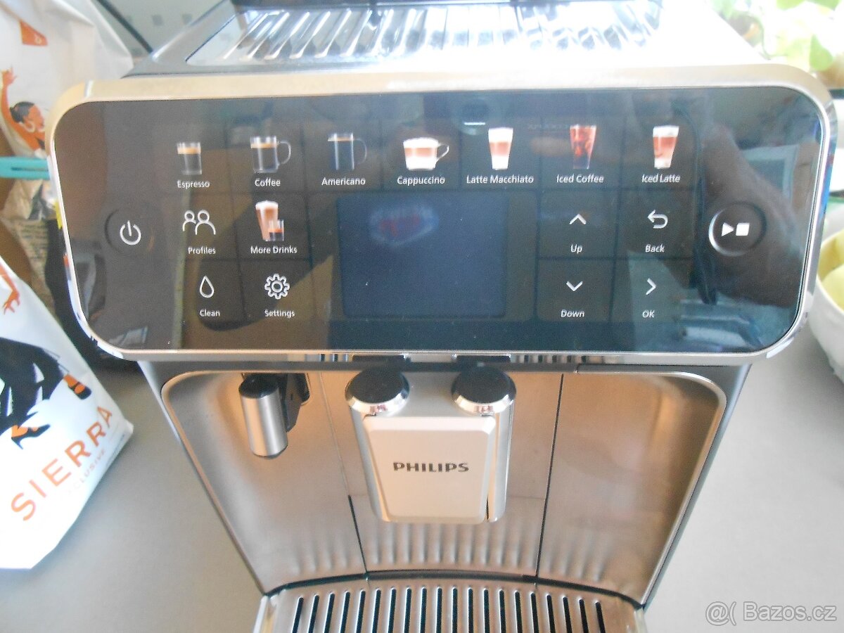 Espresso Philips Series 5500 LatteGo EP5547/90, barevný TFT - 2