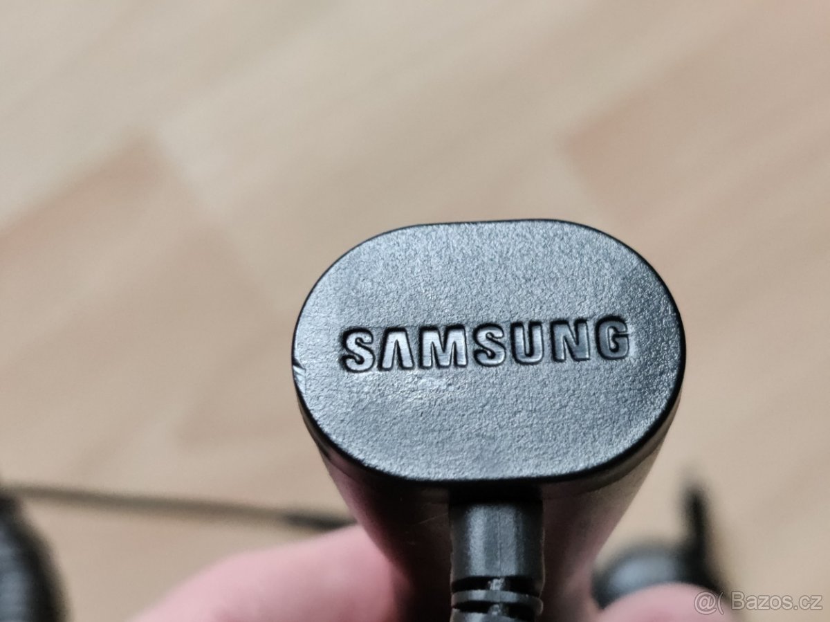 Prodám nabíječku SAMSUNG do auta 12/24V, USB - 2