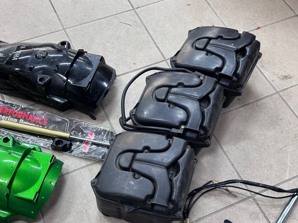 Yamaha Vmax 1200 a různé - 2