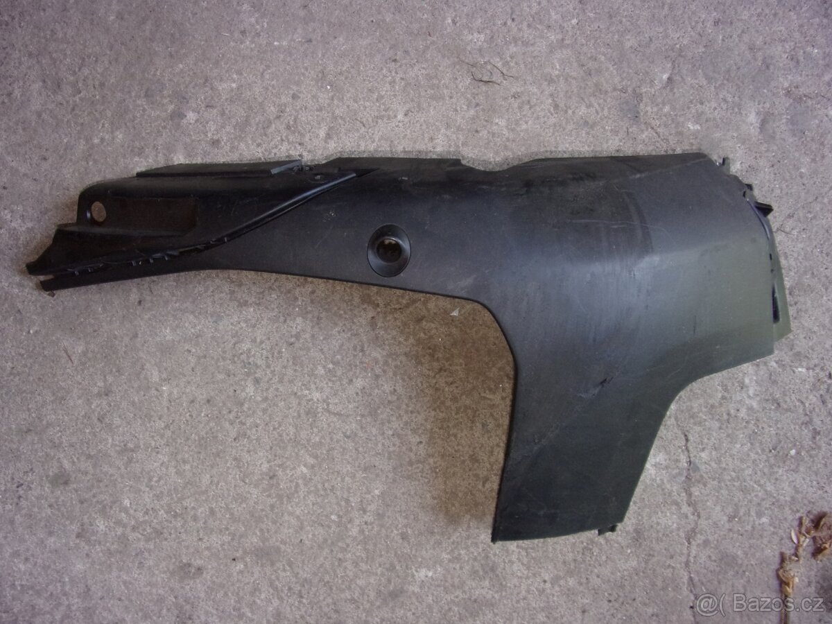 pravá spodní lišta př.nárazníku Peugeot 3008 od roku 2017 - 2