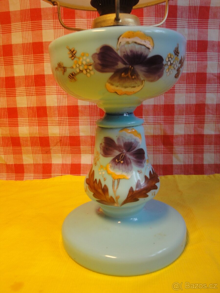 stará malovaná petrolejová lampa - 2