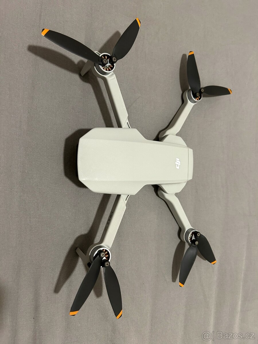 Dron DJI Mini 2 SE - 2