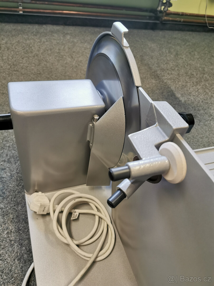 Nářezový stroj STROJOBAL NS 301 ( záruka ) - 2