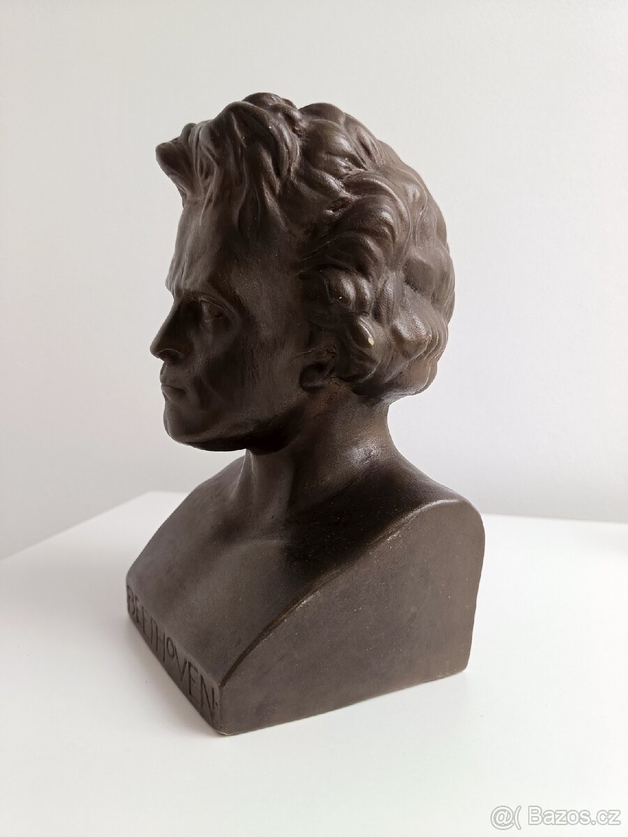Busta Ludwig van Beethoven - 2