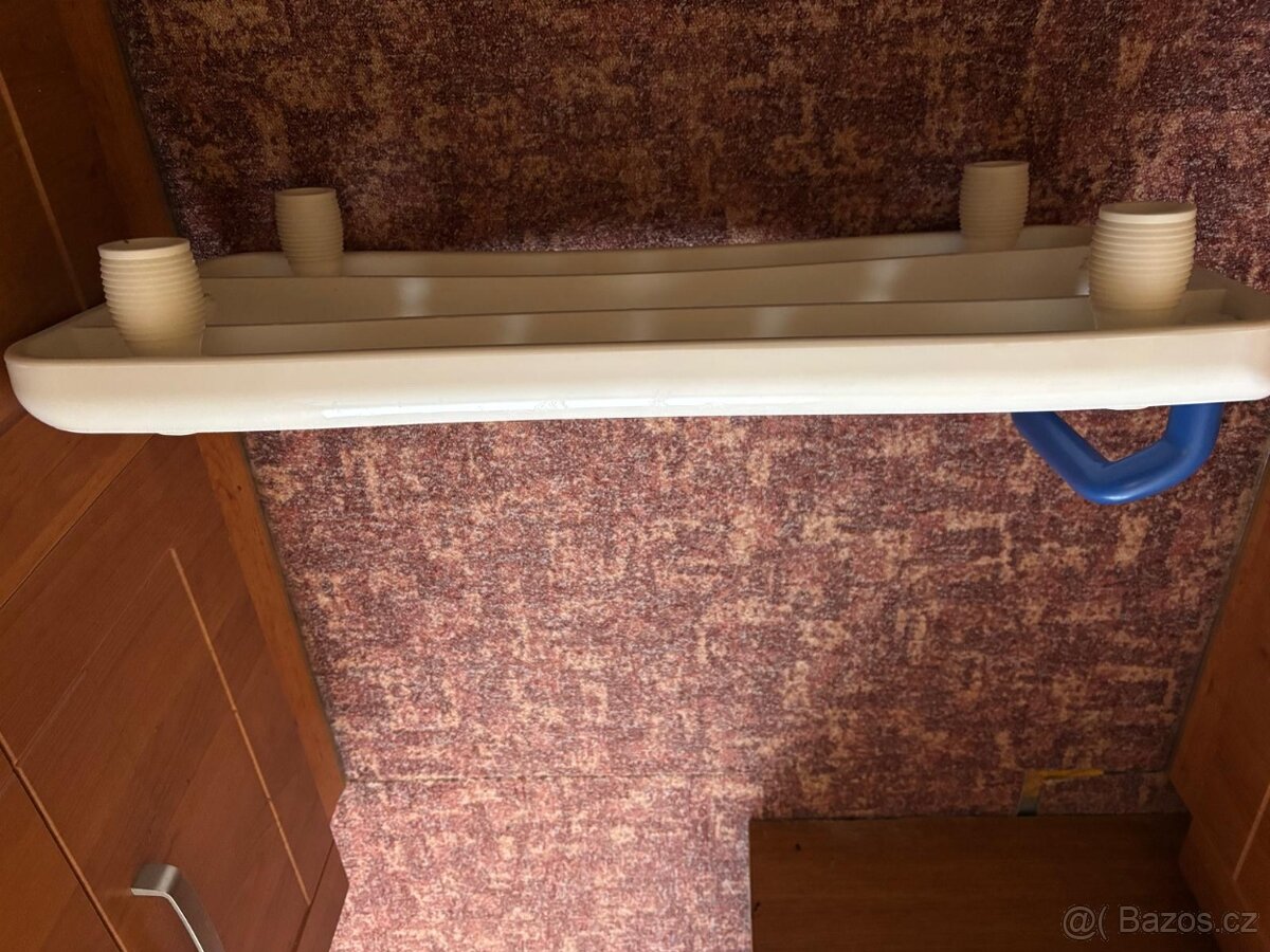 Prodám sedačku a podložku do vany - 2