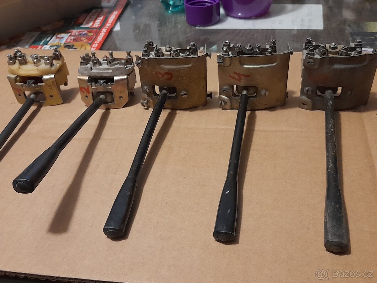 PŘEPÍNAČE BLIKAČŮ TRABANT, WARTBURG, IFA, - 2