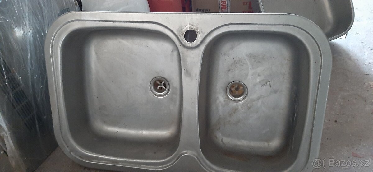 PRODÁM ANTIKORO DŘEZY 3X - 2