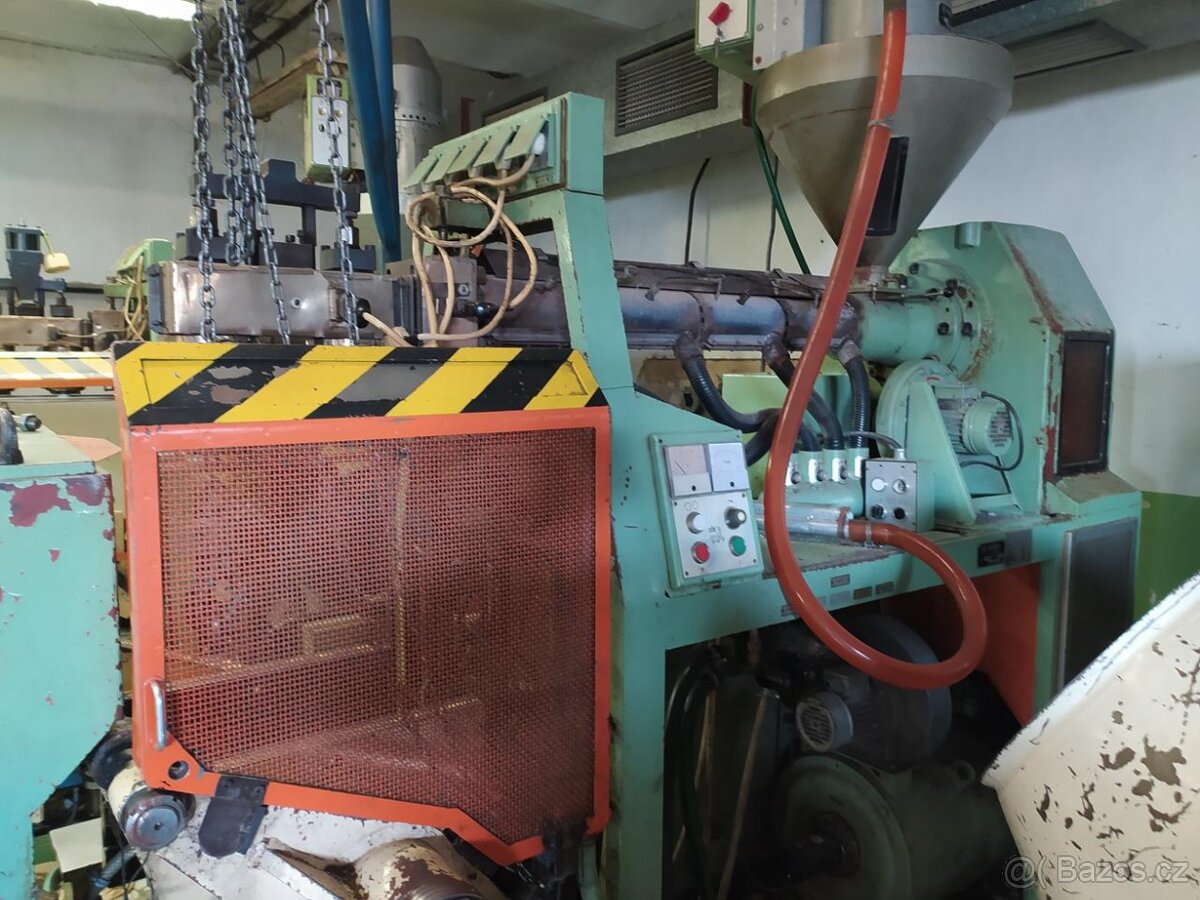 Vyfukovací stroj Chodos M002 (5646) - 2