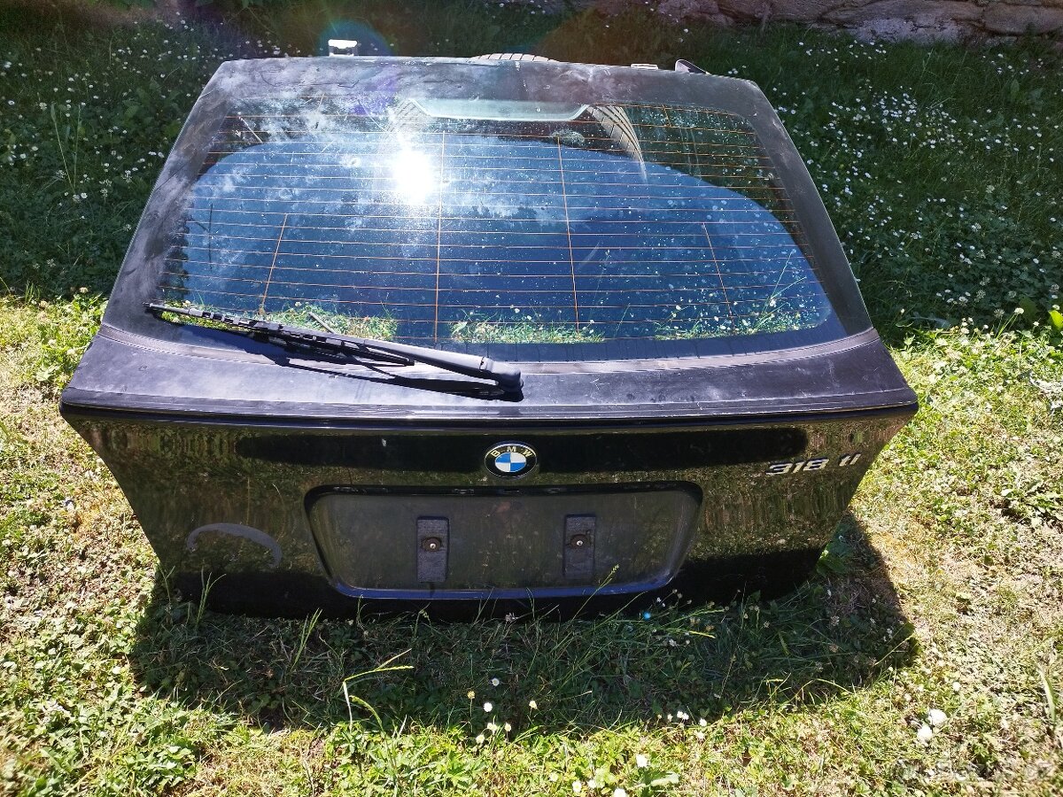 BMW E46 Compact víko kufru - 2