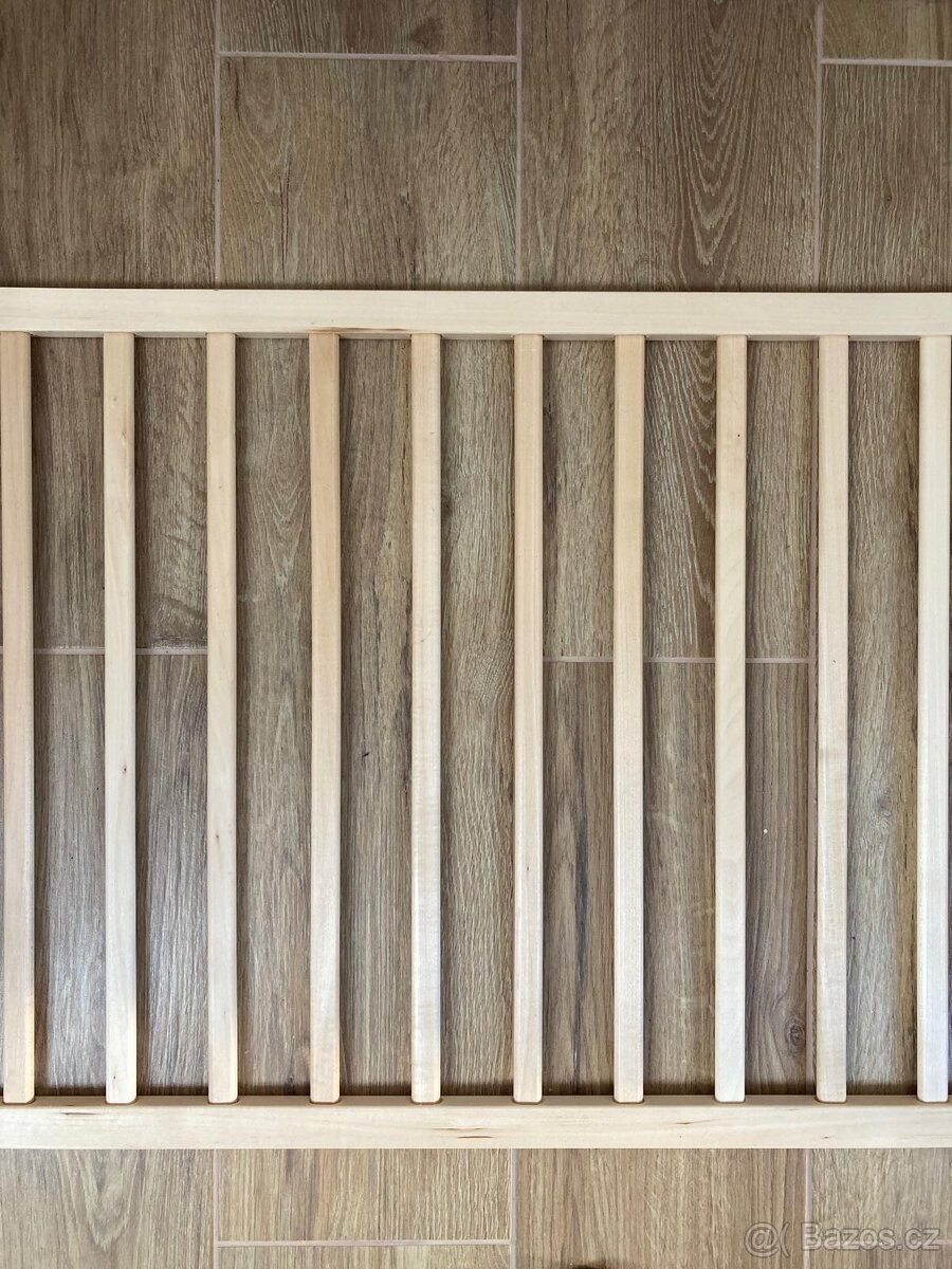 Dřevěná dětská ohrádka - 2