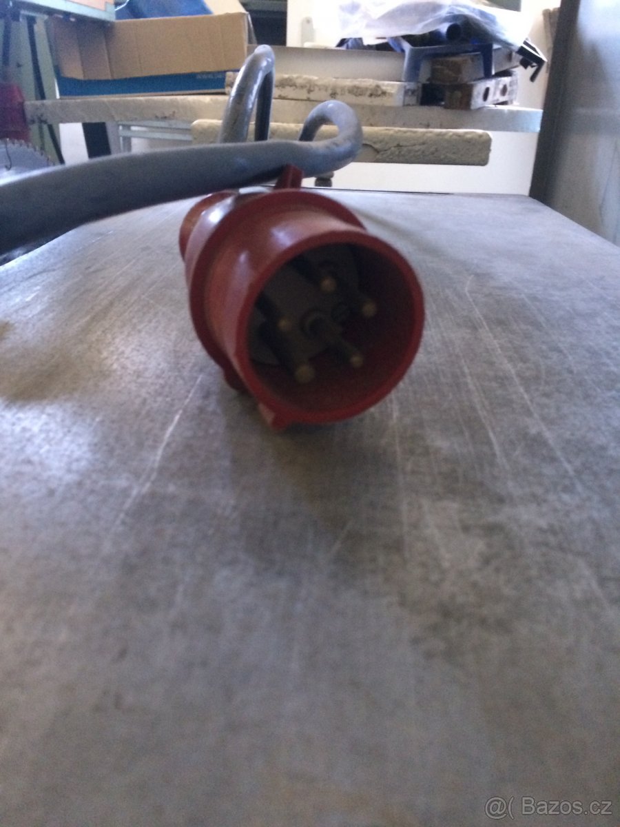 dřevoobráběcí stroje - 2