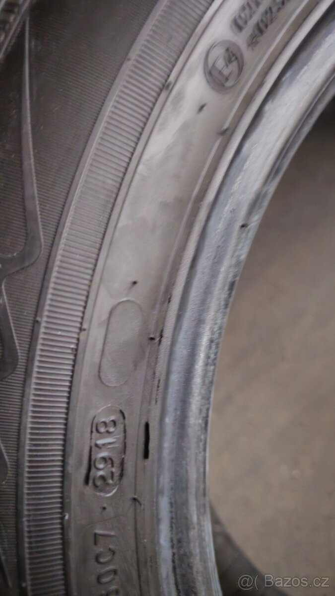 Nokian 225/55R17 - 2